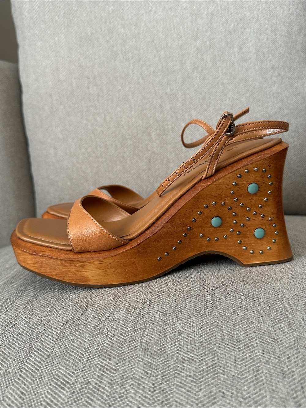 le chateau Tan Leather Wedge Sandal Heels with Turquoise Stud Accents